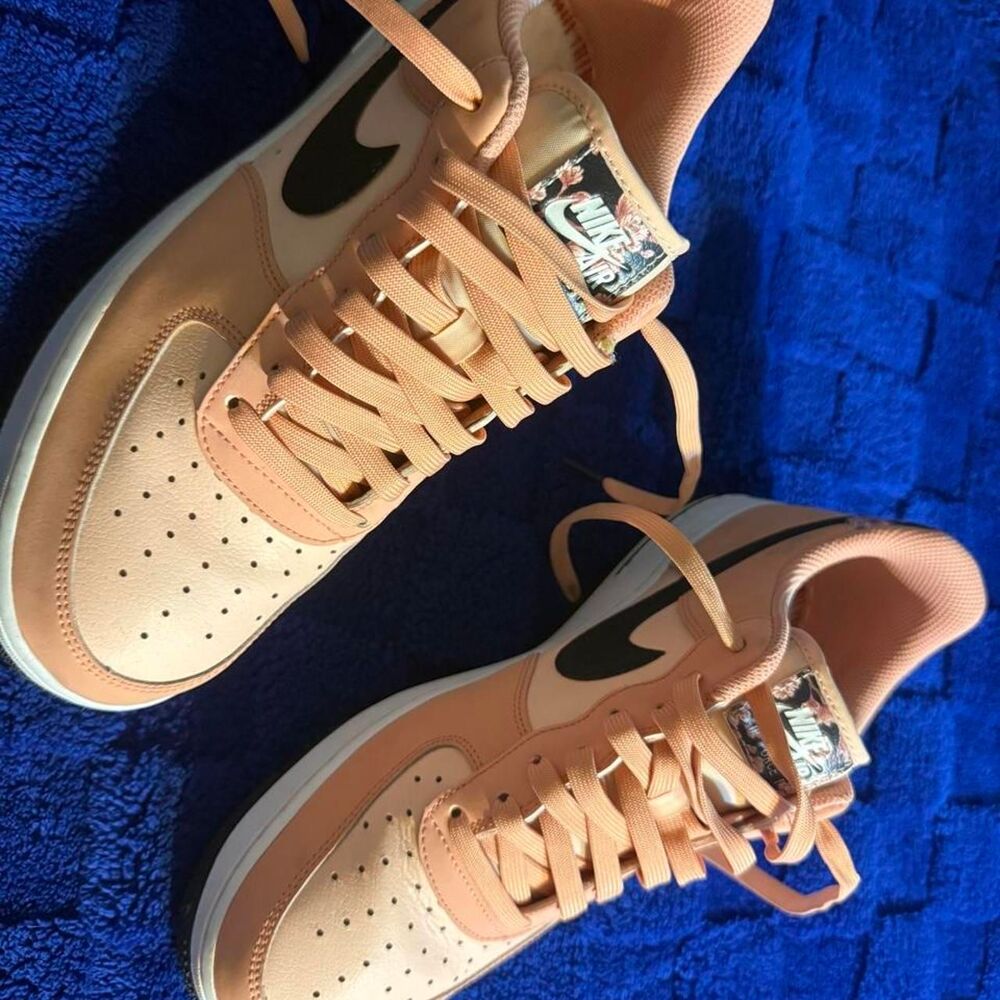 Nike Women's Orange and Pink Trainers